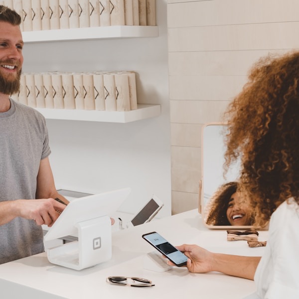 Dashboard e-commerce con catalogo prodotti per inserimento massivo PrestaShop e WooCommerce